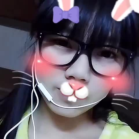 来自 唱吧 #唱吧mv#新年快乐,鸡年大吉哟～ ps:光线不好   l巴赫旧约